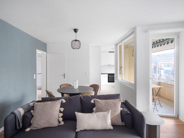 Charming 2 Bedroom Furnished Apartment in Oerlikon, Zurich Amsterdam Apartments for Rent