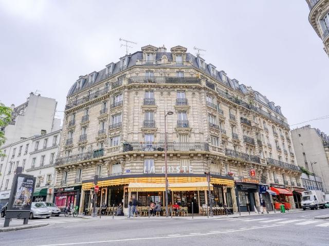 Charming 2 Bedroom Furnished Apartment Near Montmartre, Paris Amsterdam Apartments for Rent
