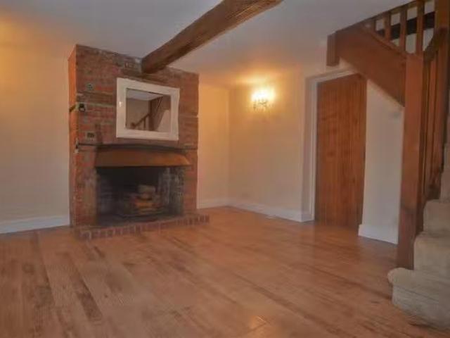Deal! 2 bedroom house for rent in Bricket Wood, St Albans, AL2