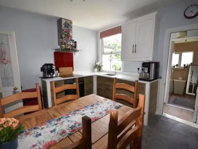 Rental! 2 bedroom house for rent in Railway Street, Manningtre.