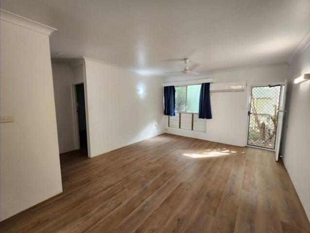 Charming 2 Bedroom House in West End
