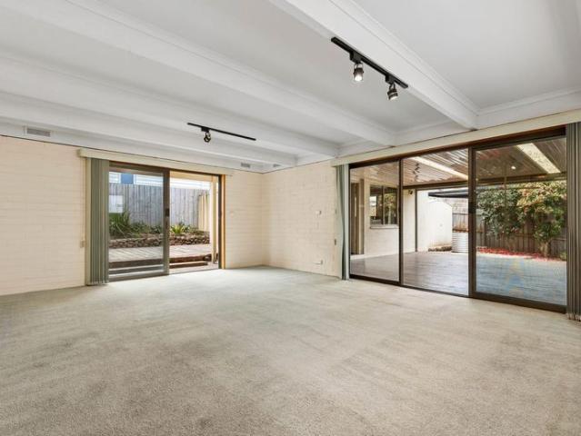 Charming 2 Bedroom Home with Rear Bungalow