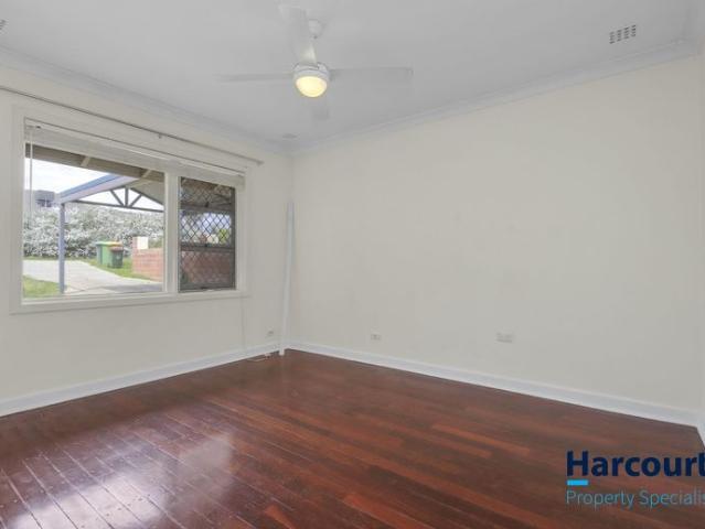 Charming 2 Bedroom Home with Spacious Backyard