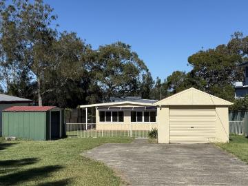 Tuggerah Lake, Jilliby, Wyong Region, Snapper Island