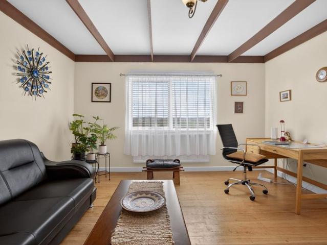 Charming 2 Bedroom Home in the Heart of Beaconsfield