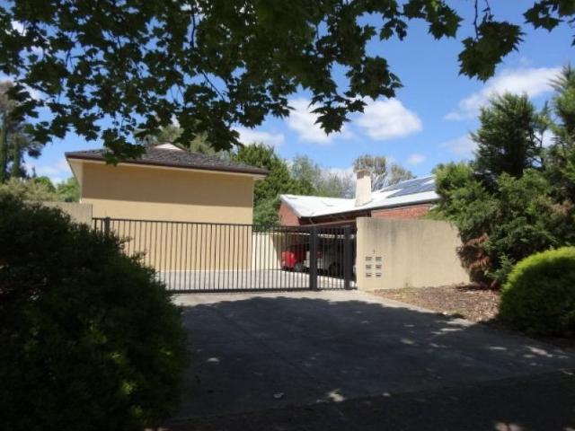 Charming 2 Bedroom Home in the Heart of St Peters
