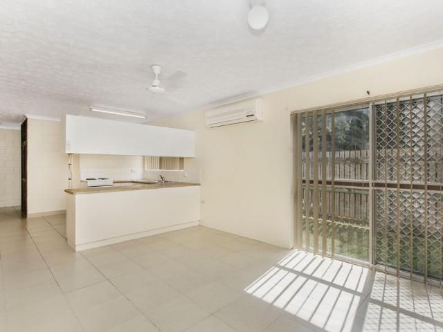 Charming 2 Bedroom Home in Hyde Park