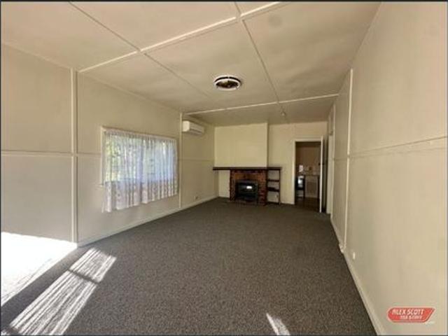 Charming 2 Bedroom Home in Peaceful Pakenham Upper