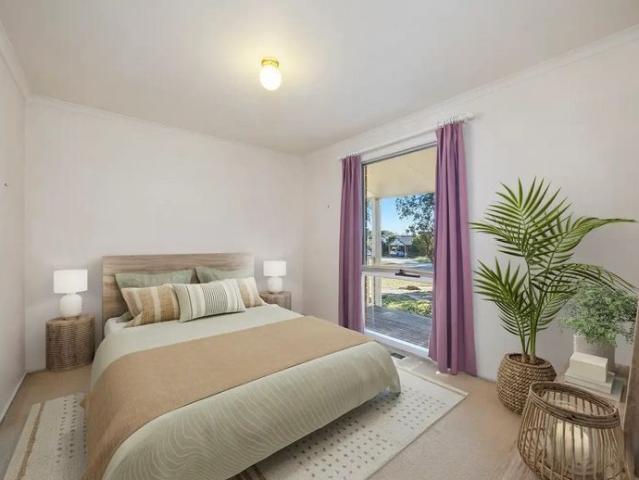 Charming 2 Bedroom Home in Prime Narre Warren Location!