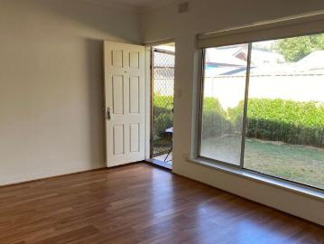 Charming 2 Bedroom Home in Sought After Clarence Park