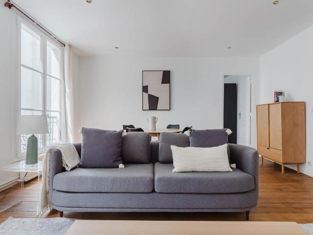 Charming 2 Bedroom Oasis in Paris' Odéon, Paris Amsterdam Apartments for Rent
