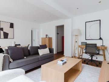 Charming 2 Bedroom Oasis in Paris' Odéon, Paris Amsterdam Apartments for Rent