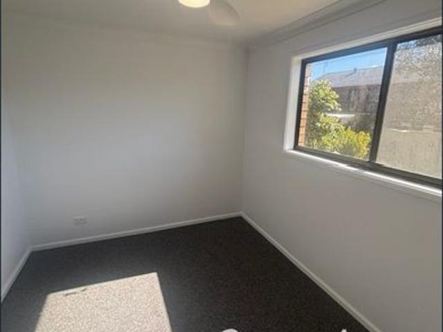 Charming 2 Bedroom Property – Utilities Included & Beachside Location More Photo's to come