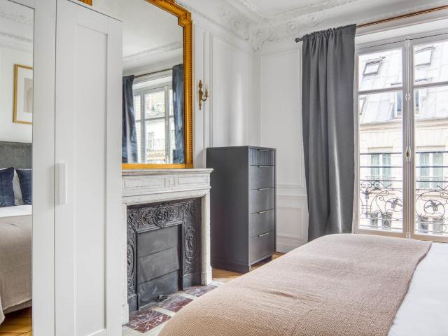 Charming 2 Bedroom Retreat in Le Marais, Paris, Paris Amsterdam Apartments for Rent