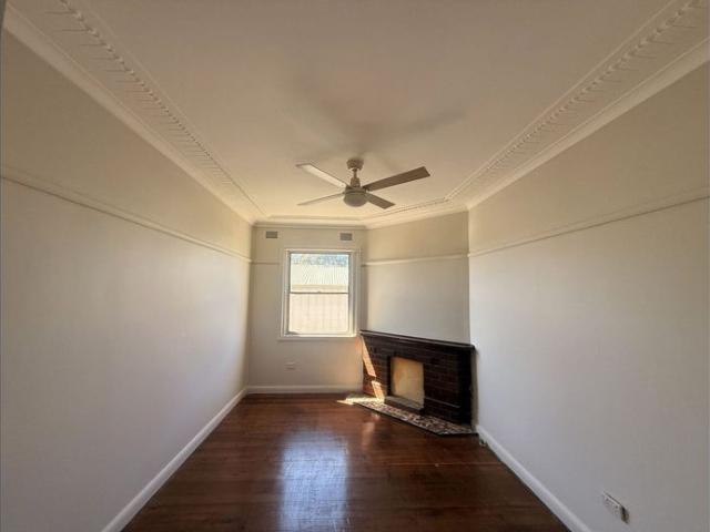 Charming 2‑Bedroom Weatherboard Cottage in Telarah