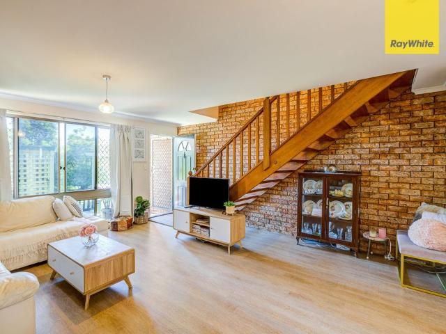Charming 2 bedroom townhouse