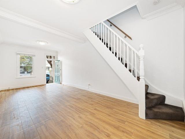 Charming 2 Bedroom Terrace in Enmore