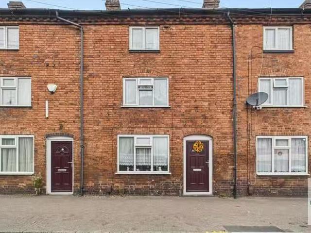 New 2 bedroom terraced house for rent in Coleshill Street, Faz.