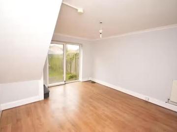 Nice 2 bedroom terraced house for rent in Bryn Haidd, Pentwyn.