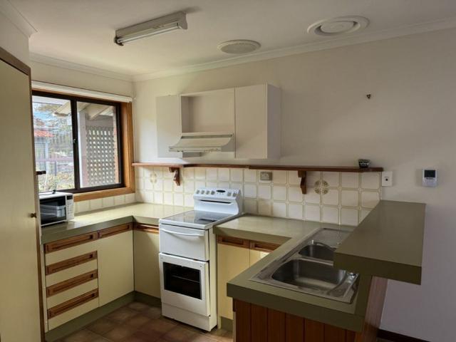 CHARMING 2 BEDROOM UNIT