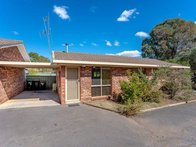 Charming 2 Bedroom Unit: Your Ideal Student Haven