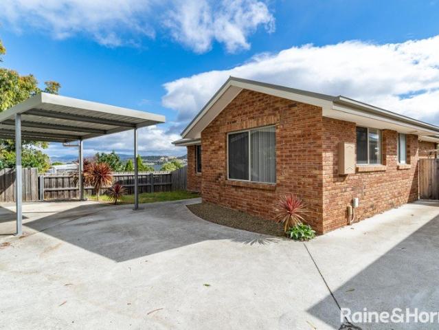 Charming 2 Bedroom Unit in a Peaceful Location