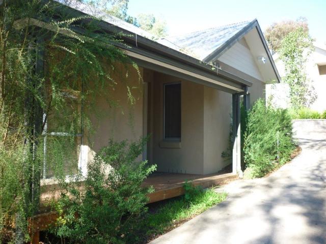 Charming 2 Bedroom Unit in Eltham