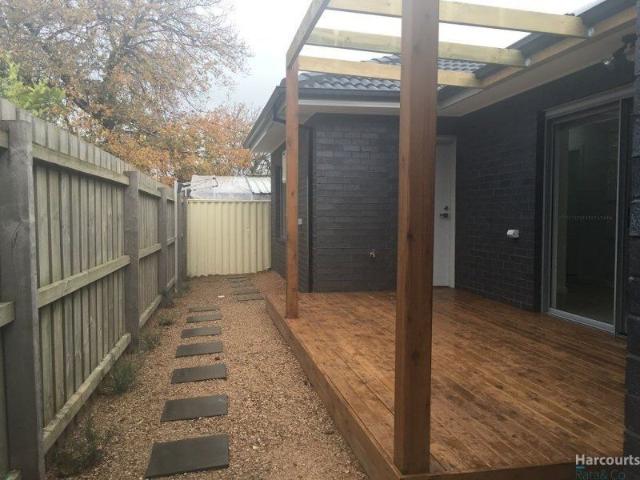 Charming 2 Bedroom Unit in Lalor
