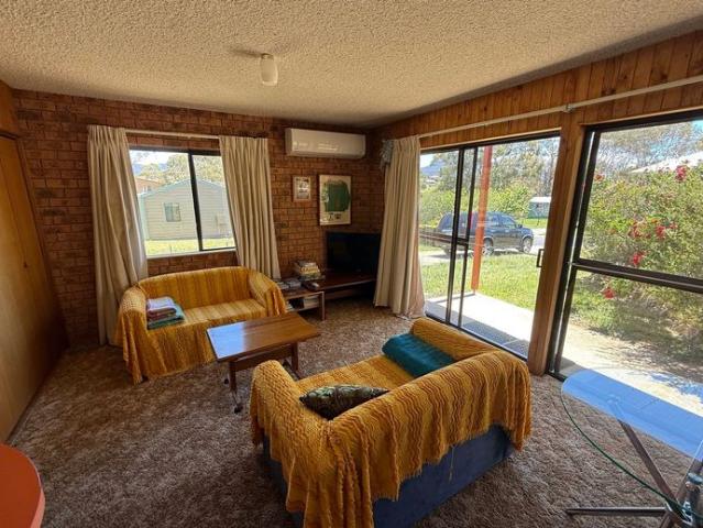 Charming 2 Bedroom Unit in Peaceful Kalkite