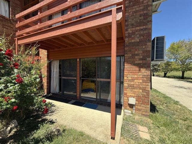 Charming 2 Bedroom Unit in Peaceful Kalkite