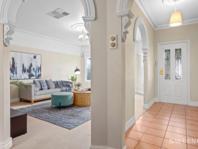 Charming 2 bedroom Villa!