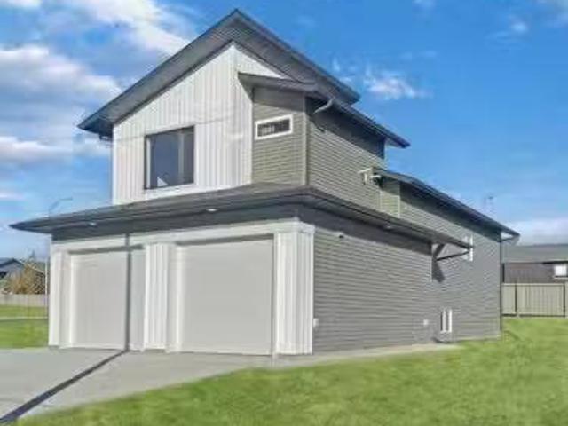 Cozy 2 BR A 13313 105 Street, Grande Prairie, AB, T8X 0W5 ho.