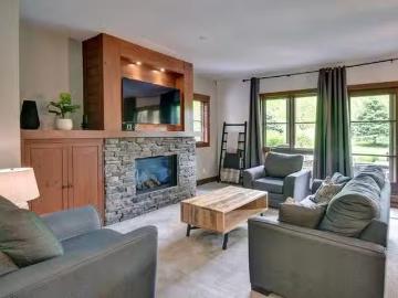 Just in! 2 BR Chemin du Versant Soleil