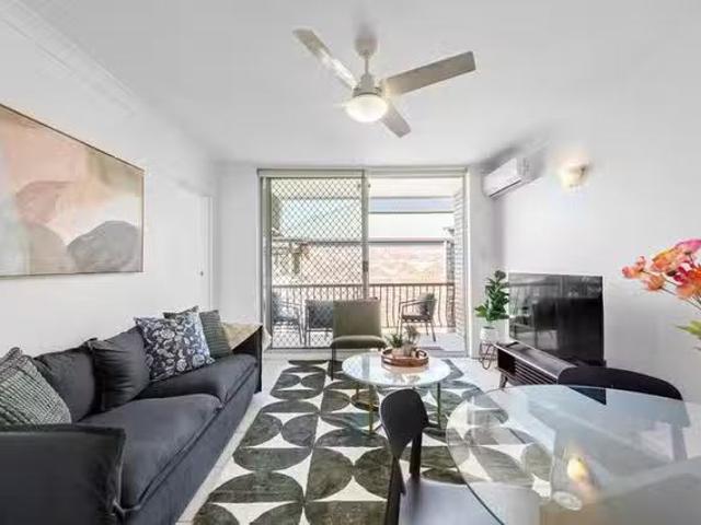 For Rent! 2 BR Garrick Terrace