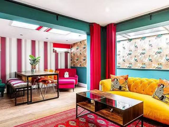 For Rent! 2 BR Glazbury Road