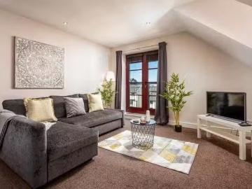 Deal! 2 BR York Street