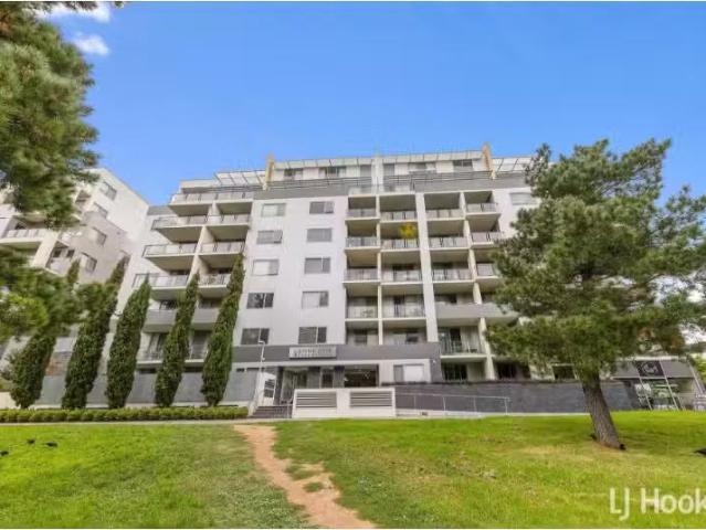 Nice 2 BR 147/15 Coranderrk Street, CITY Apartment for rent L.