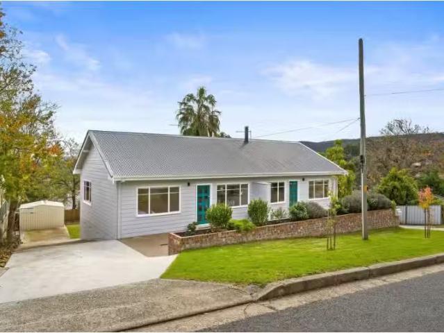 Nice 2 BR 1/481 Lamport Crescent, West Albury Apartment for re.