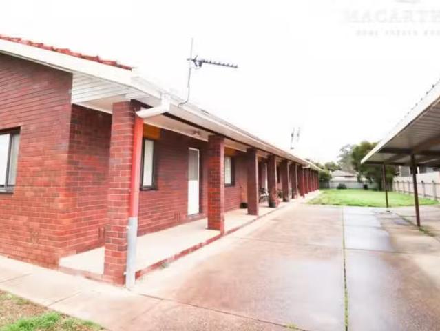 Just in! 2 BR 1/4 Rowe Street, Wagga Wagga Apartment for rent.