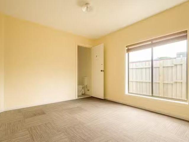 Nice 2 BR 14B Macorna Street, Frankston, VIC 3199
