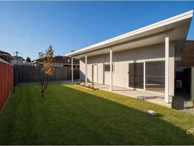 Unique 2 BR 1/6 Kerr Street, MAYFIELD House for rent Listed b.