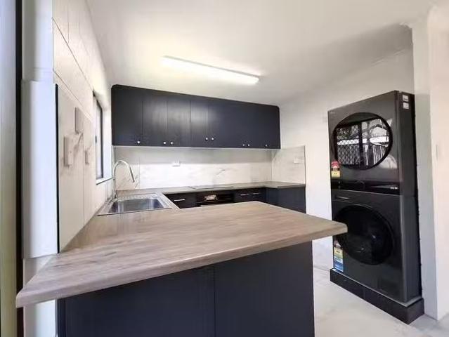 Rental! 2 BR 1/7 Rigg Street, Woree, QLD 4868