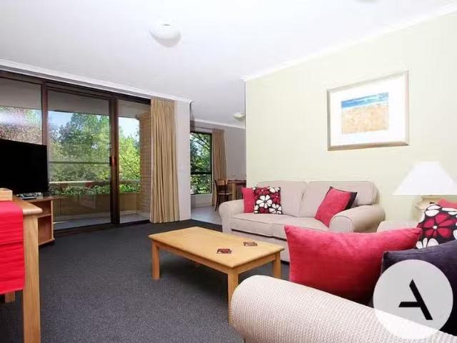 Nice 2 BR 19/4 6 Tench St, Kingston Apartment for rent Listed.