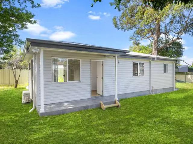 For Rent! 2 BR 19a Lucas Avenue, Berkeley Vale Apartment for r.