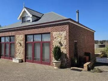 Nice 2 BR 105 Merilla Lane, Parkesbourne, NSW 2580