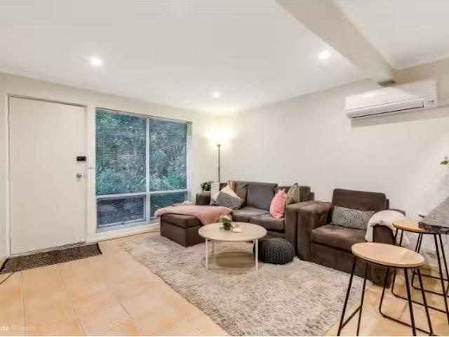 Just in! 2 BR 10/80 Wattle Street, Fullarton Townhouse for ren.