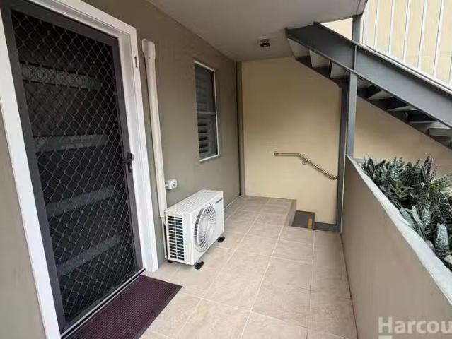 Deal! 2 BR 1/103 Lord Street, Port Macquarie, NSW 2444 Unit.