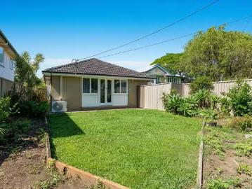 Nice 2 BR 1/170 Allen Street, HAMILTON, QLD 4007 Flat for Rent