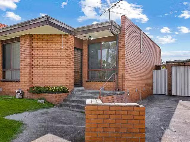 Cheap 2 BR 1/1791 Dandenong Road, Oakleigh East, VIC 3166