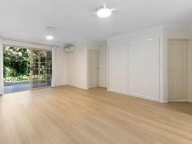 Rental! 2 BR 1/21 Sundridge Street, Taringa, QLD 4068